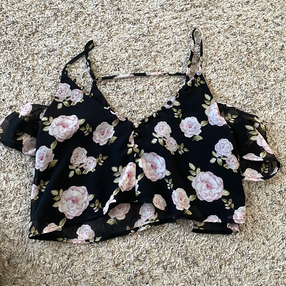 Ruffle sleeve Flower Crop
